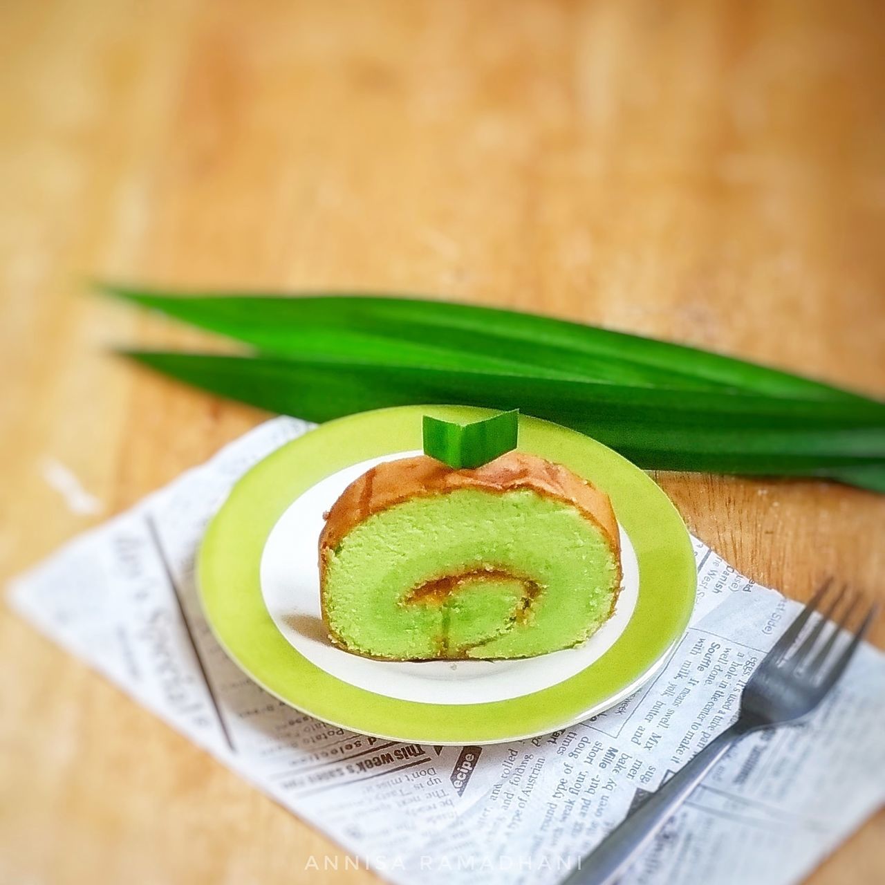 food and drink, food, healthy eating, freshness, table, wellbeing, indoors, still life, high angle view, close-up, ready-to-eat, green color, slice, vegetable, plate, no people, wood - material, serving size, eating utensil, fruit, crockery