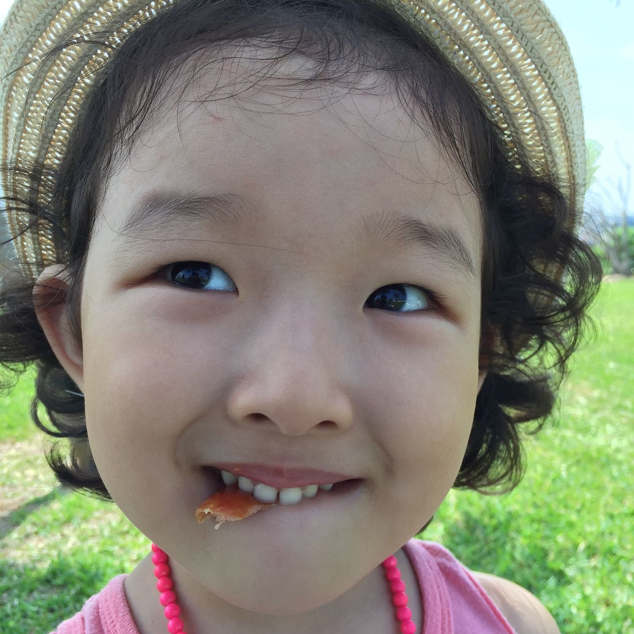 headshot, childhood, person, looking at camera, portrait, elementary age, close-up, cute, innocence, lifestyles, girls, smiling, front view, leisure activity, focus on foreground, boys, human face