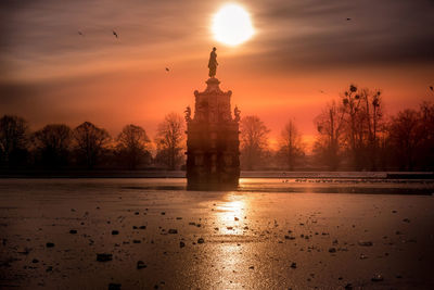 Diana statue in bushy park at dawn