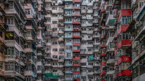 Full frame shot of buildings in city