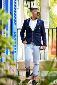 Full length of young man wearing sunglasses