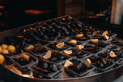 Turkish style stuffed mussels midye dolma with lemon. turkish traditional appetizer street food