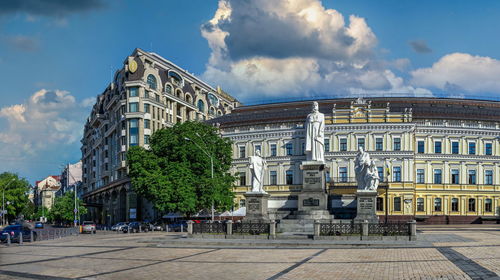 Monument to princess olga near the ministry of foreign affairs of ukraine in kyiv, ukraine