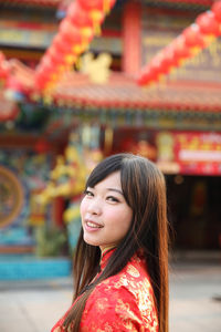 Portrait of a smiling young woman