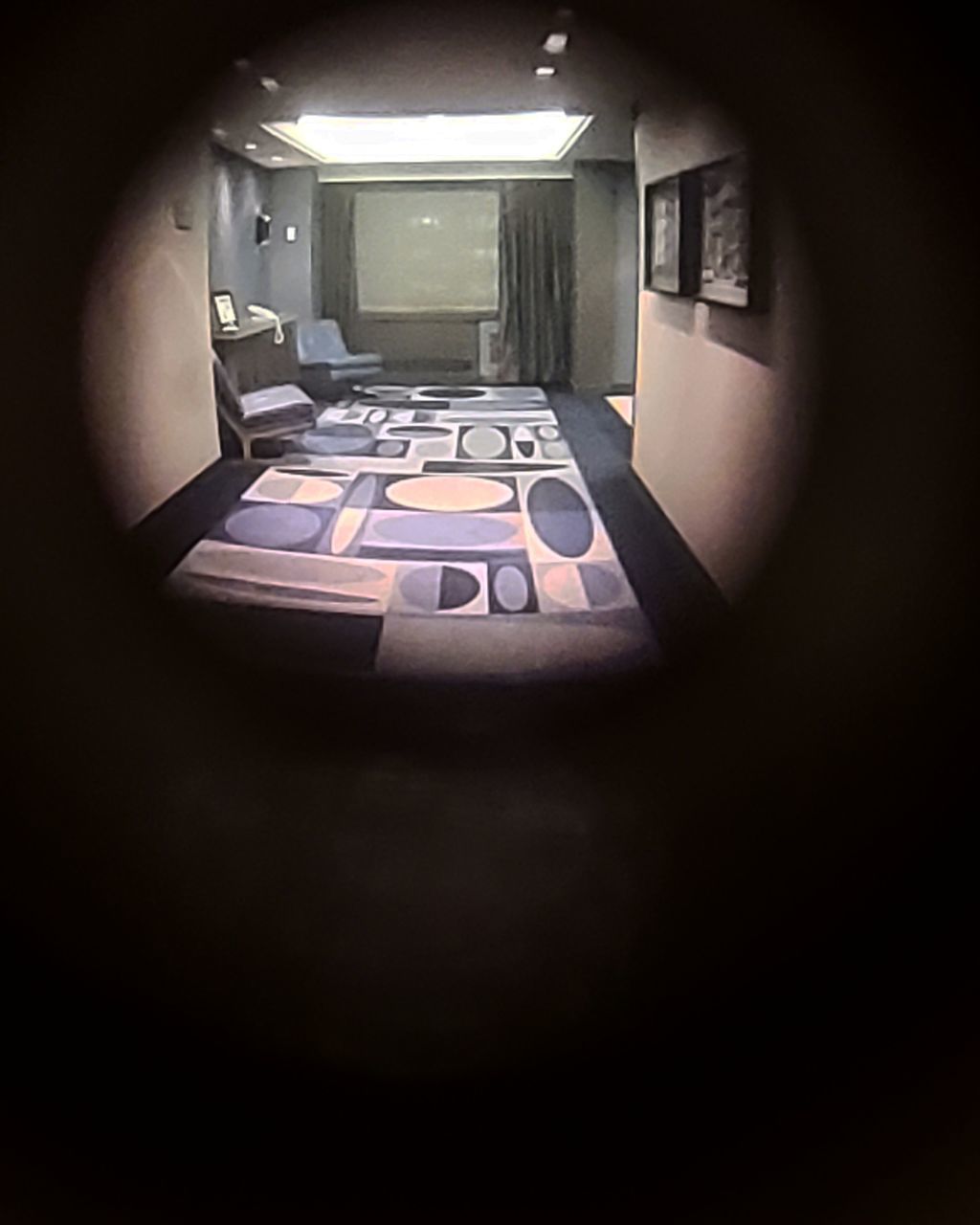 INTERIOR OF EMPTY ROOM