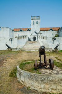 Historic building fort coenraadsburg with cannons in elmina