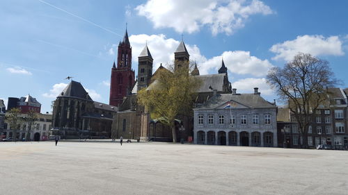 Panoramic view of city against sky