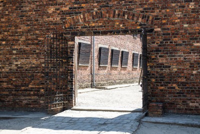 Entrance to the wall of death at the auschwitz-birkenau concentration camp. oswiecim, poland