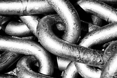 Close-up of rusty metal chain