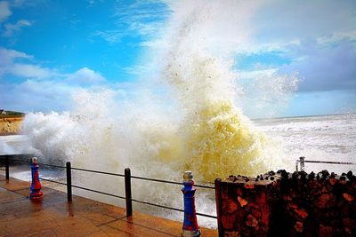 Waves splashing in sea