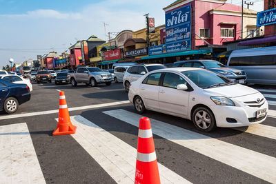 Traffic on road in city