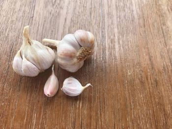 High angle view of garlic on table