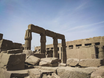 Old ruin building against sky