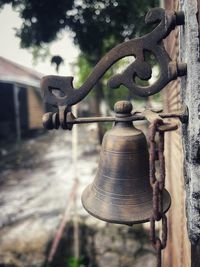 Close-up of rusty metal chain