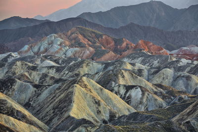 0905 rusty sandstone and siltstone landforms-zhangye danxia nnal.geological park. gansu prov.-china.