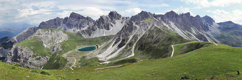 Panorama of the northern ridge of the kalkkögel massif