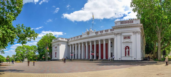 Odessa, ukraine 22.05.2020. city hall of odessa, ukraine, on a sunny spring day