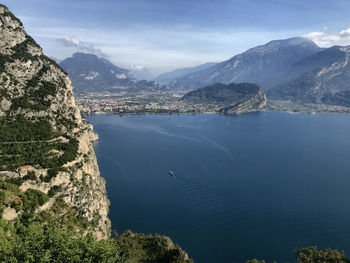 Scenic view of lake and mountains against sky lake garda