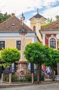 Historical building on a streets of the old town of szentendre, hungary, on a sunny summer day