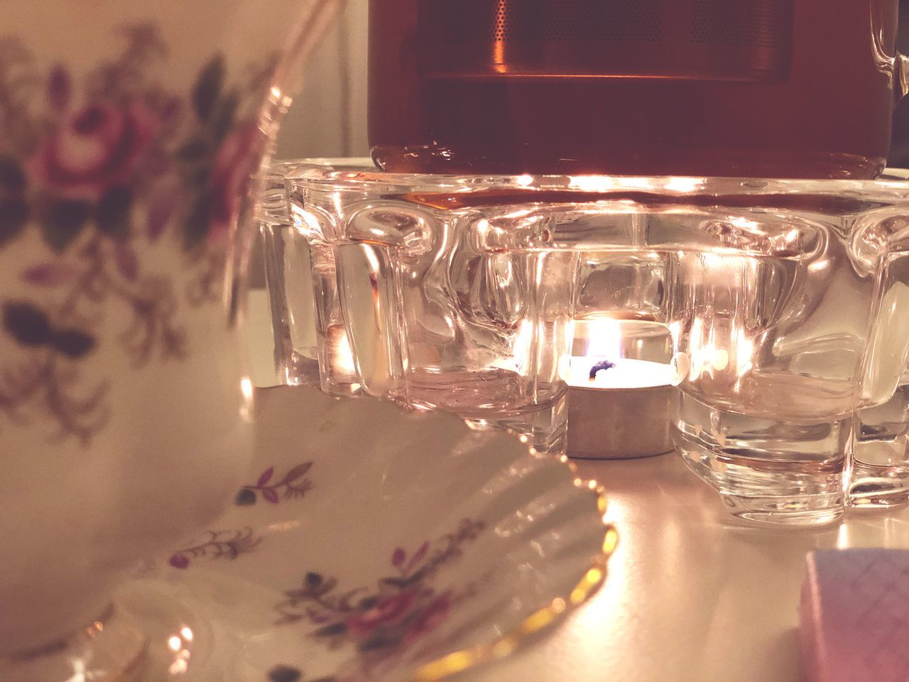 CLOSE-UP OF GLASS ON TABLE AT RESTAURANT