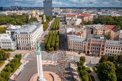 People running the international rimi riga marathon