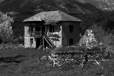 Houses in the dark