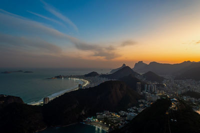 Sunset view of the coast of rio de janeiro in brazil seen from the sugar loaf mountain