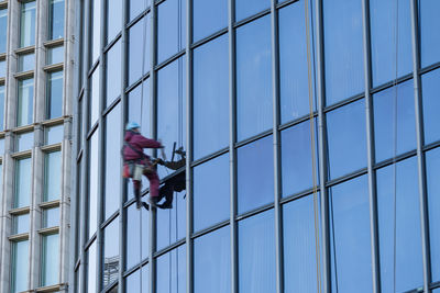 Scenery of madoka wiping work