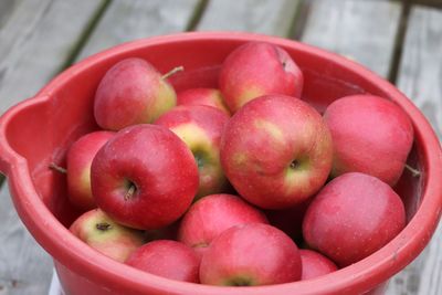 High angle view of apples in bowl