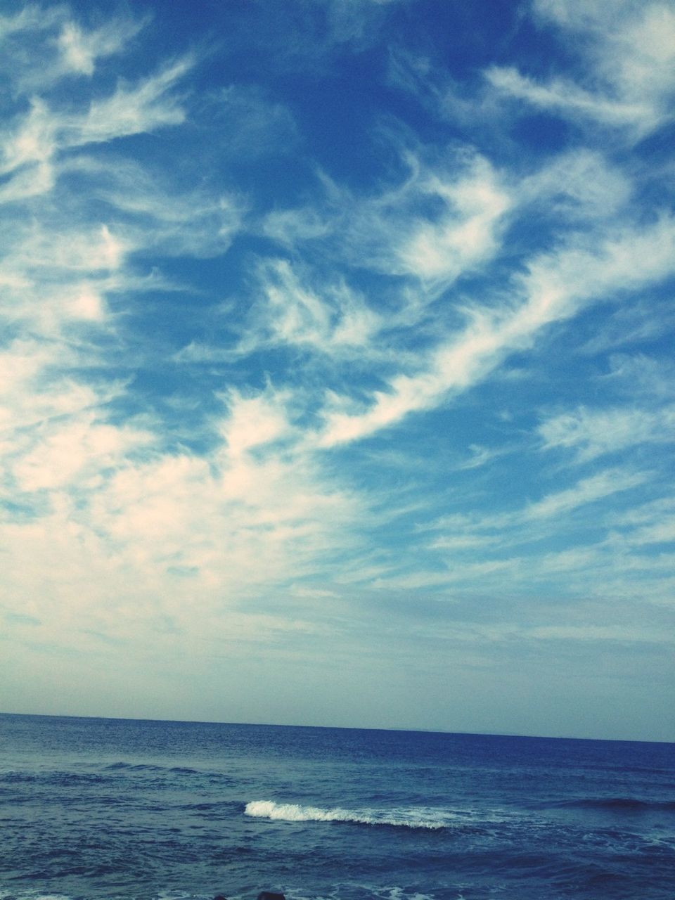 sea, horizon over water, sky, water, scenics, tranquil scene, tranquility, beauty in nature, cloud - sky, waterfront, nature, cloud, cloudy, idyllic, seascape, blue, beach, day, outdoors, no people