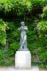 Statue of buddha in park