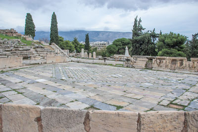 View of old ruins against sky