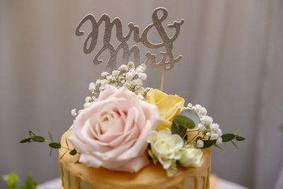 Close-up of rose bouquet on table