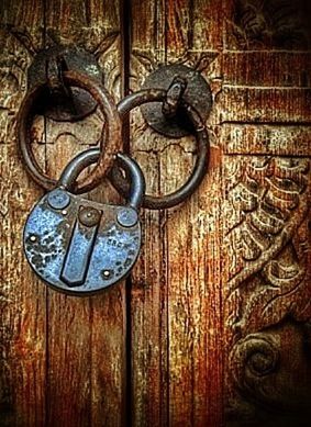 wood - material, door, wooden, close-up, metal, old, indoors, old-fashioned, security, safety, wood, protection, doorknob, closed, antique, metallic, retro styled, rusty, lock, number