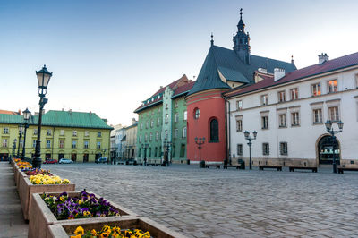 Buildings in city