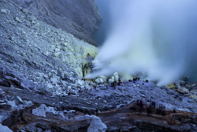 People on at sulfur mine