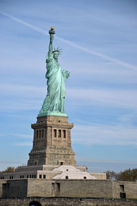 Statue of liberty against sky