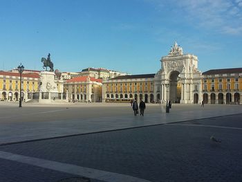 Arch of rua augusta in commerce square