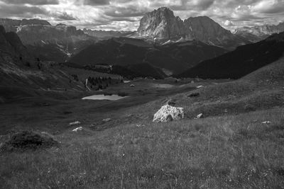 Scenic view of snowcapped mountains against sky in dolomites 