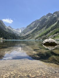 Lac de gaube , a naturel mirror 