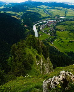 View of the dunajec river, sromowce nizne from the top of okraglica mountain. pieniny national park