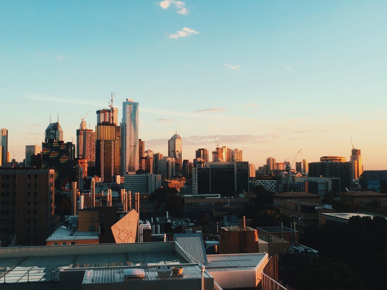 HIGH ANGLE VIEW OF CITY