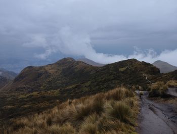 Hiking vulcano pichincha - quito - ecuador