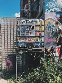 Graffiti on wall