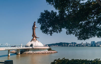 Statue of liberty against sky