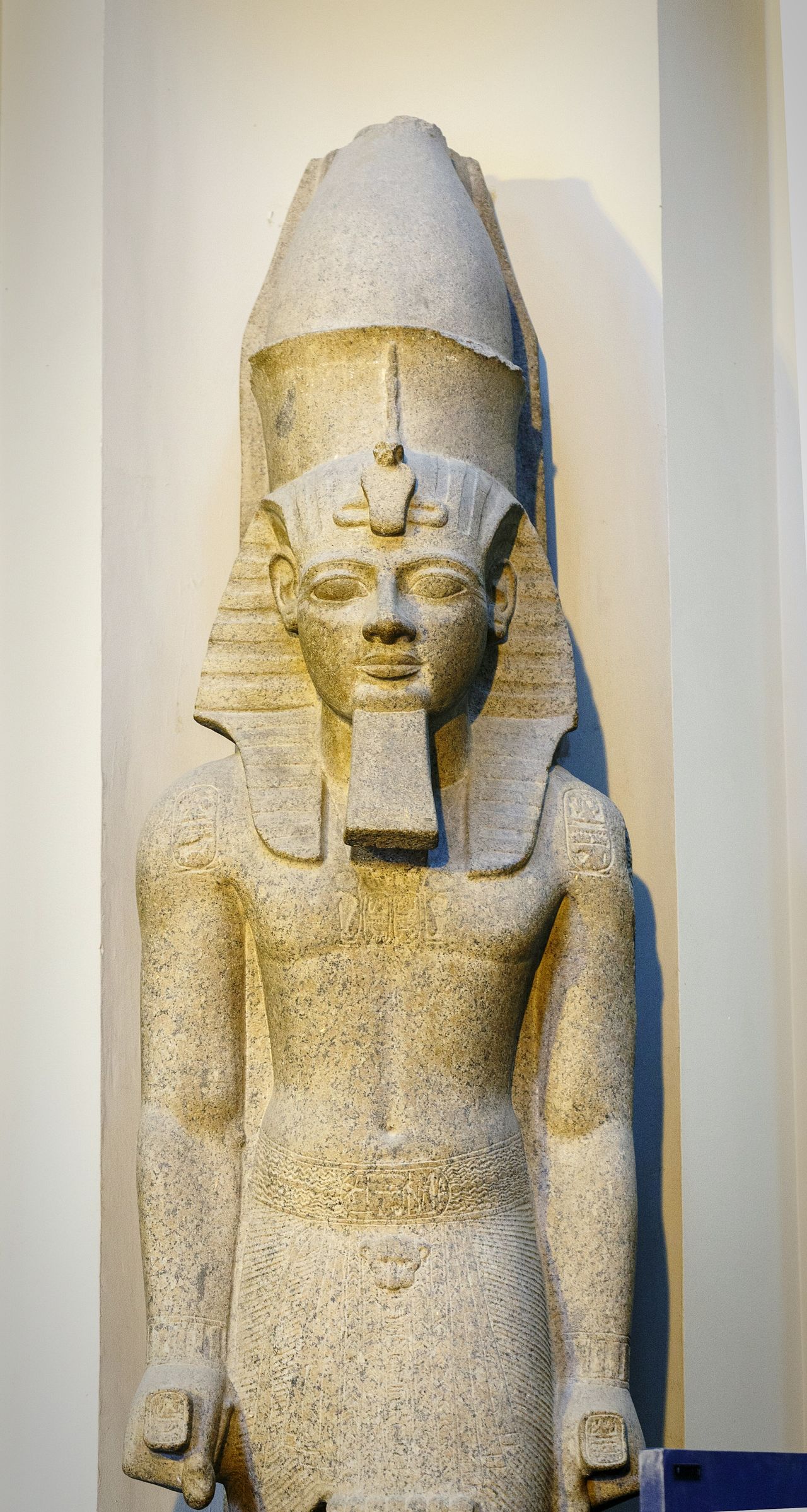 Pharahos statue