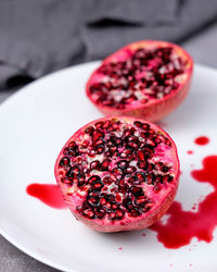 Close-up of pomegranates in plate
