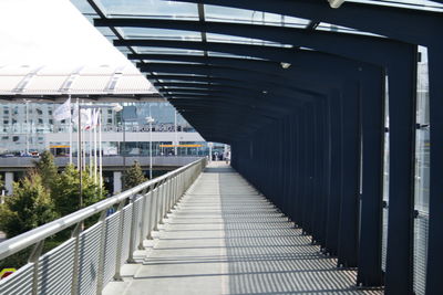 Footbridge leading towards bridge