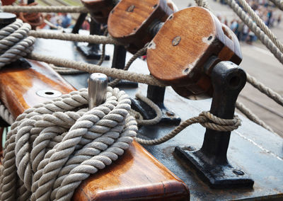 Close-up of rope tied on metal