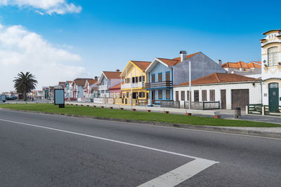 Typical colorful fishing houses of costa nova, idanha a nova, district of aveiro. portugal.